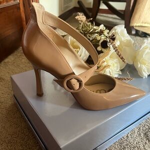 Sam Edelman Chic Tan Heels with Strap